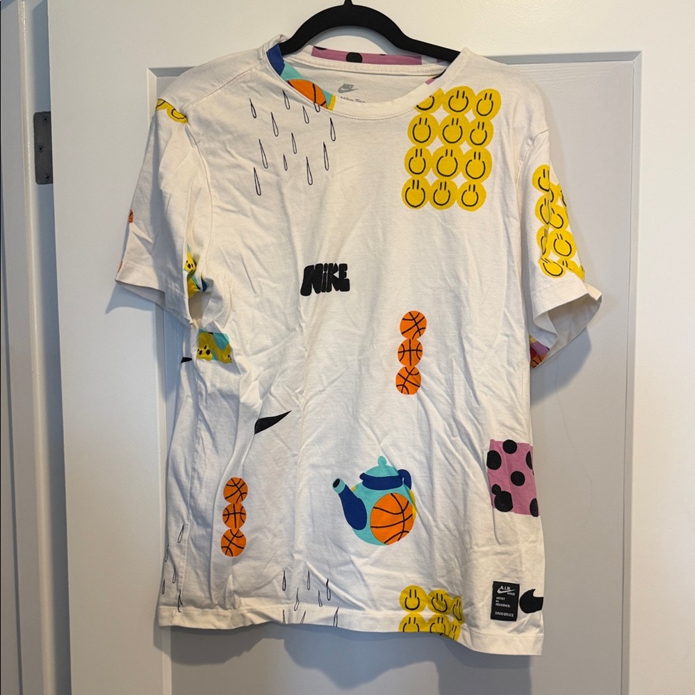 Nike White Short-Sleeve Graphic Basketball Tee with Multicolor Prints